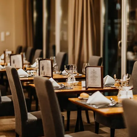 Post Seefeld - Wellnesshotel Tirol Hotel Seefeld w Tirolu