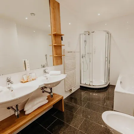 فندق Post Seefeld - Wellnesshotel Tirol