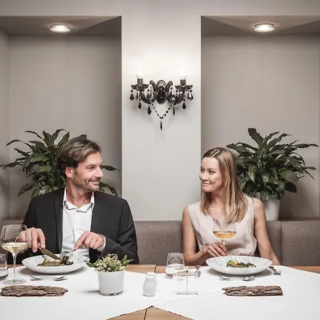 Post Seefeld - Wellnesshotel Tirol Hotell Seefeld in Tirol