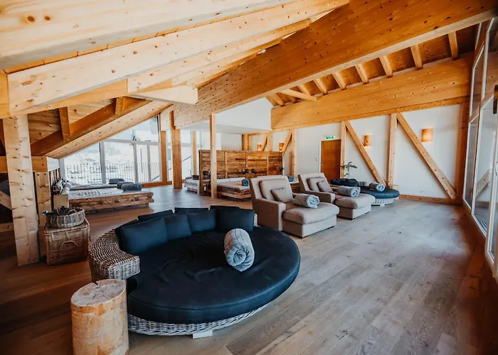 Post Seefeld - Wellnesshotel Tirol Отель Зеефельд в Тироле