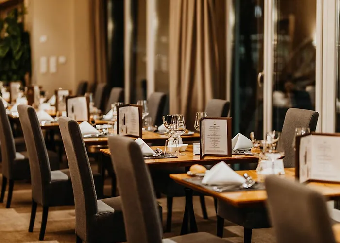 Post Seefeld - Wellnesshotel Tirol Отель Зеефельд в Тироле