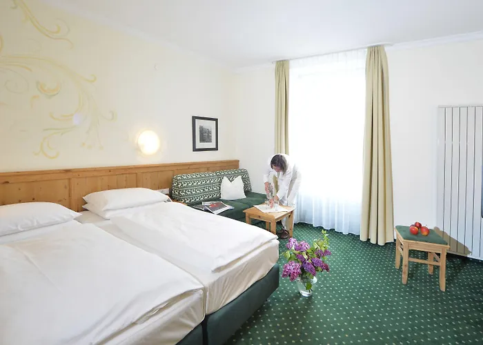 Post Seefeld - Wellnesshotel Tirol Зеефельд в Тироле