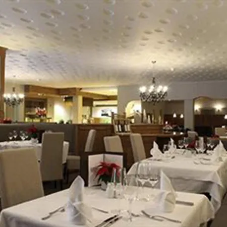 Отель Post Seefeld - Wellnesshotel Tirol Зеефельд в Тироле